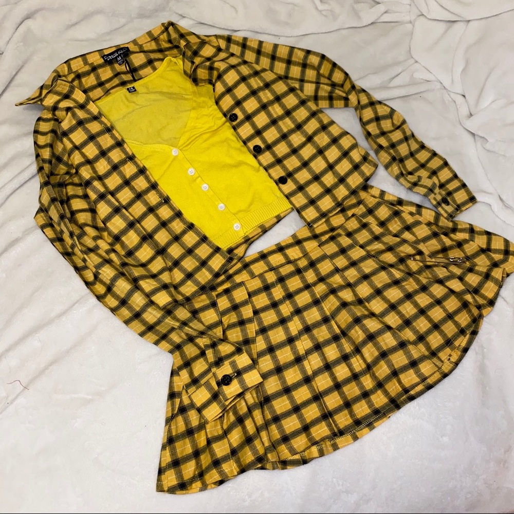 Clueless Halloween outfit - size medium